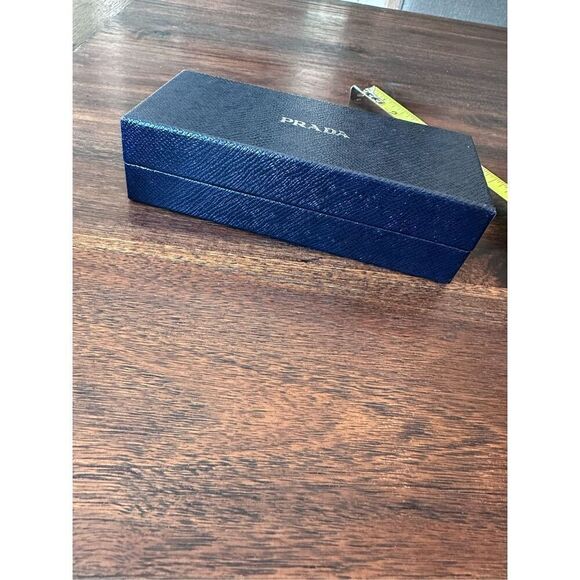 Prada eyeglasses case with lense cloth and Prada box - Picture 8 of 16